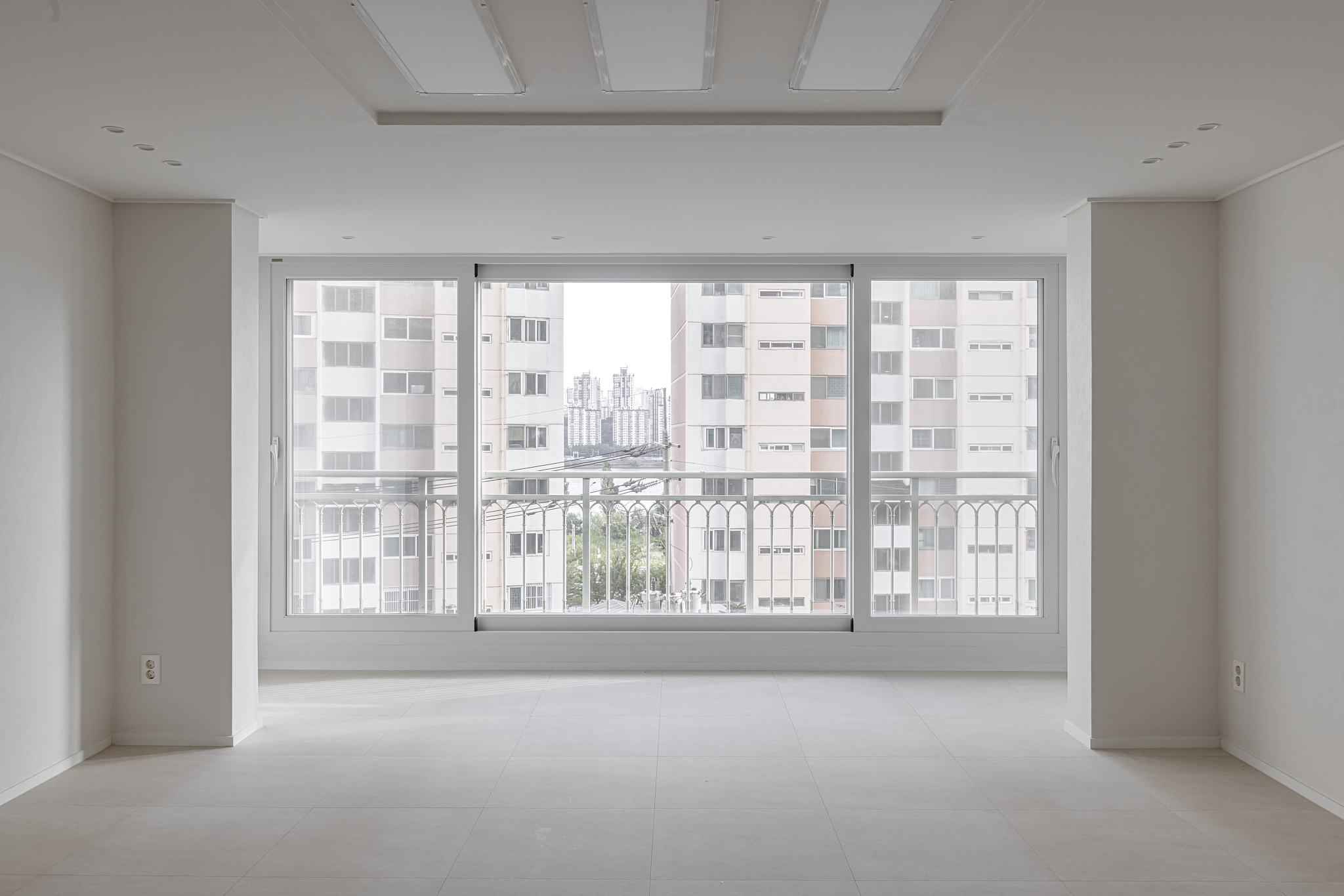 버릴 공간 없다! 날개벽 활용 아파트 리모델링 가구배치 아이디어